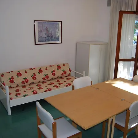 Appartamenti Vacanza Albatros Lignano Sabbiadoro Exterior photo