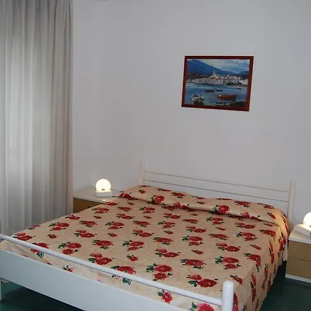 Appartamenti Vacanza Albatros Lignano Sabbiadoro Exterior photo