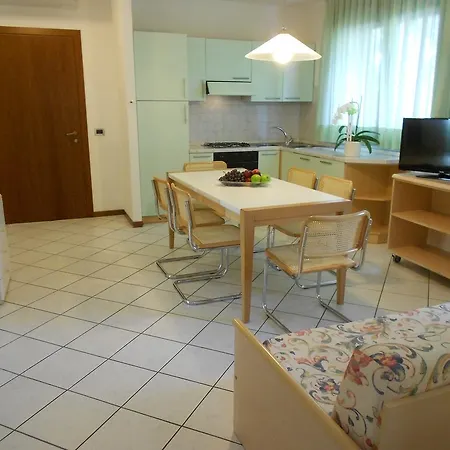 Appartamenti Vacanza Albatros Lignano Sabbiadoro Exterior photo